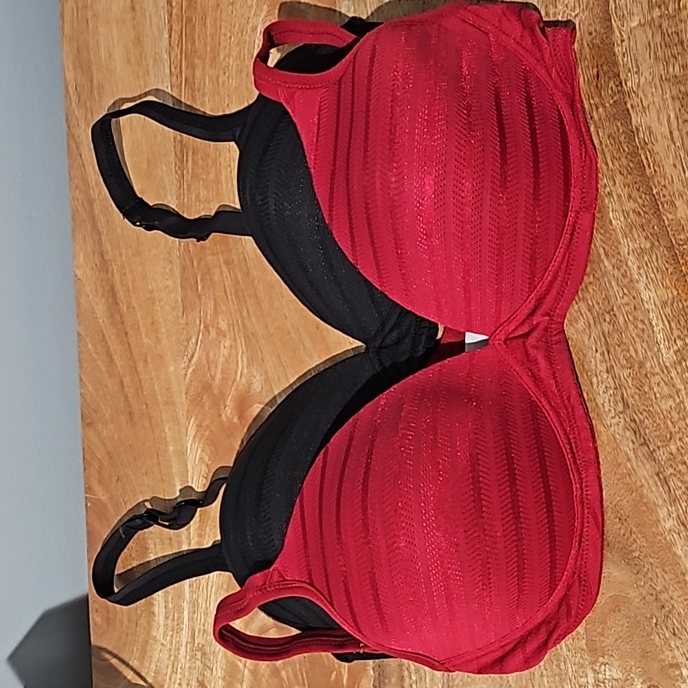 2 Warner's bras 36C